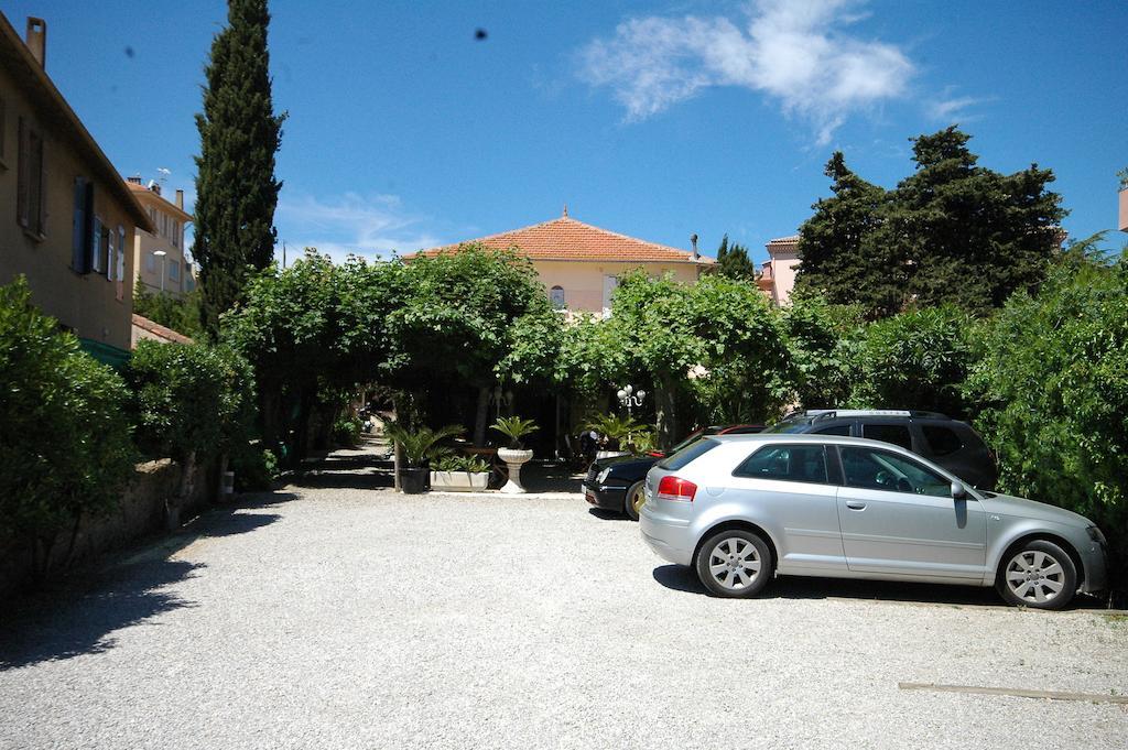 Hotel le Castellamar Sainte-Maxime Esterno foto