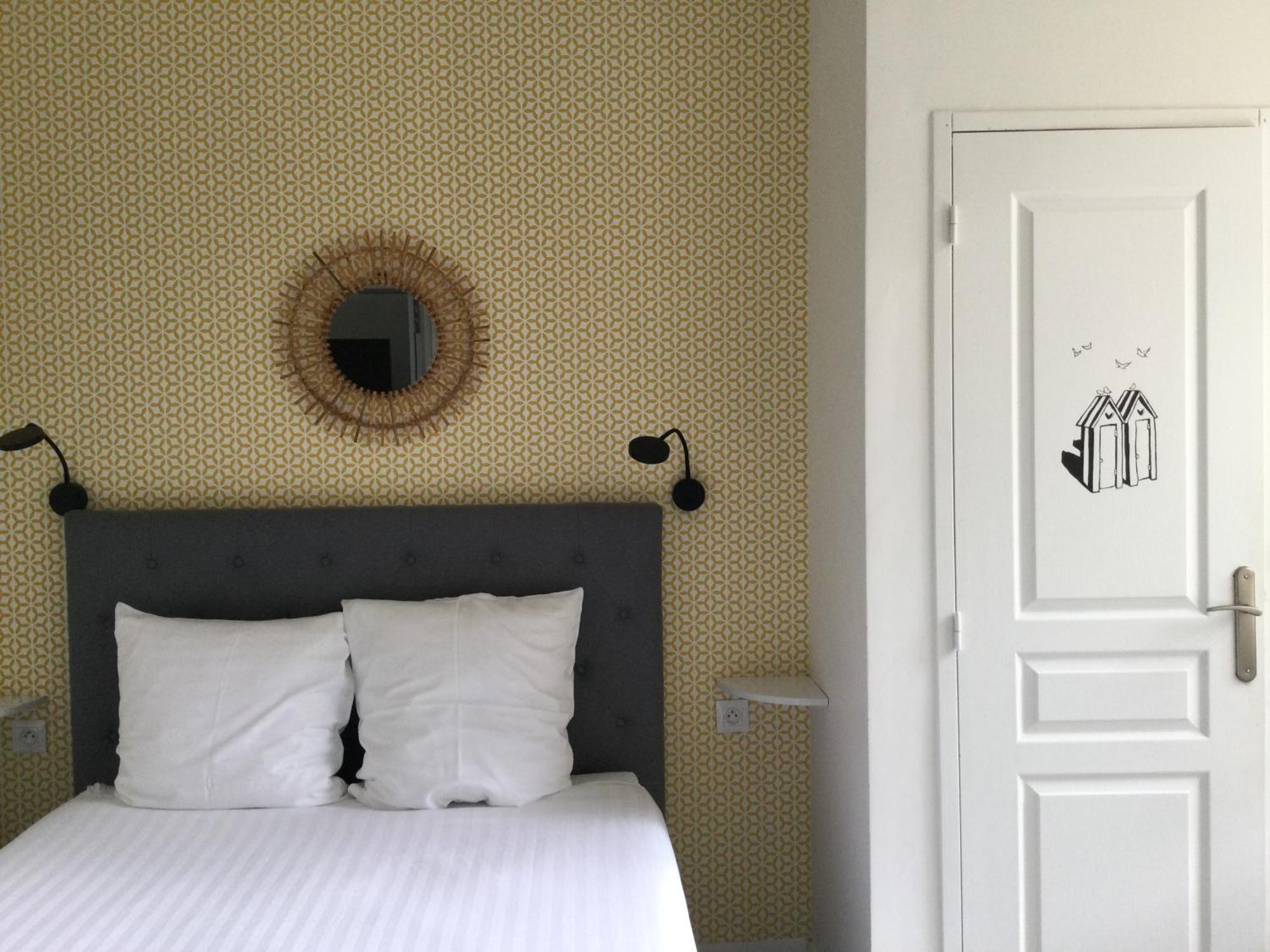Hotel le Castellamar Sainte-Maxime Esterno foto