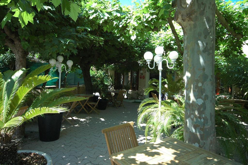 Hotel le Castellamar Sainte-Maxime Esterno foto
