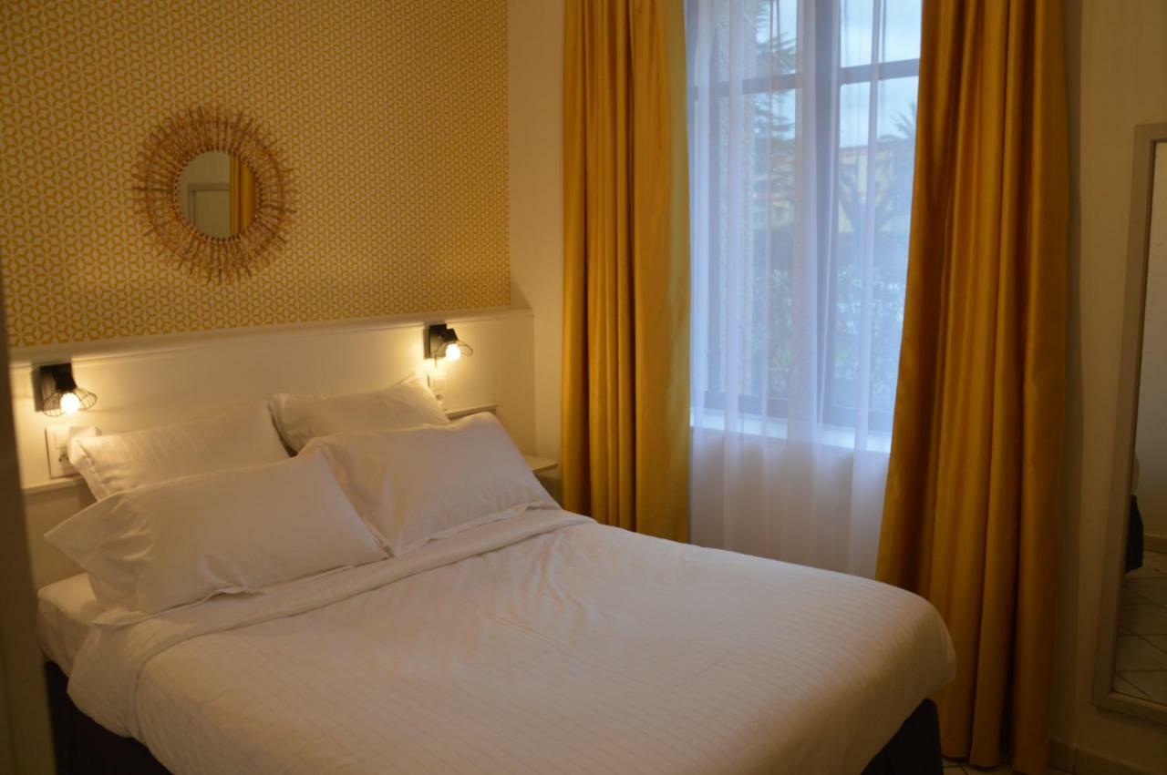 Hotel le Castellamar Sainte-Maxime Esterno foto