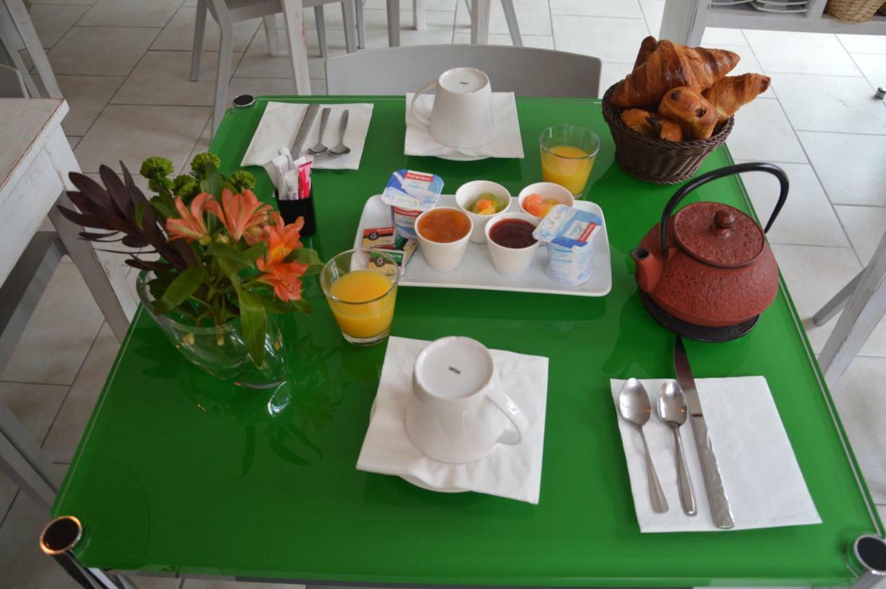 Hotel le Castellamar Sainte-Maxime Esterno foto
